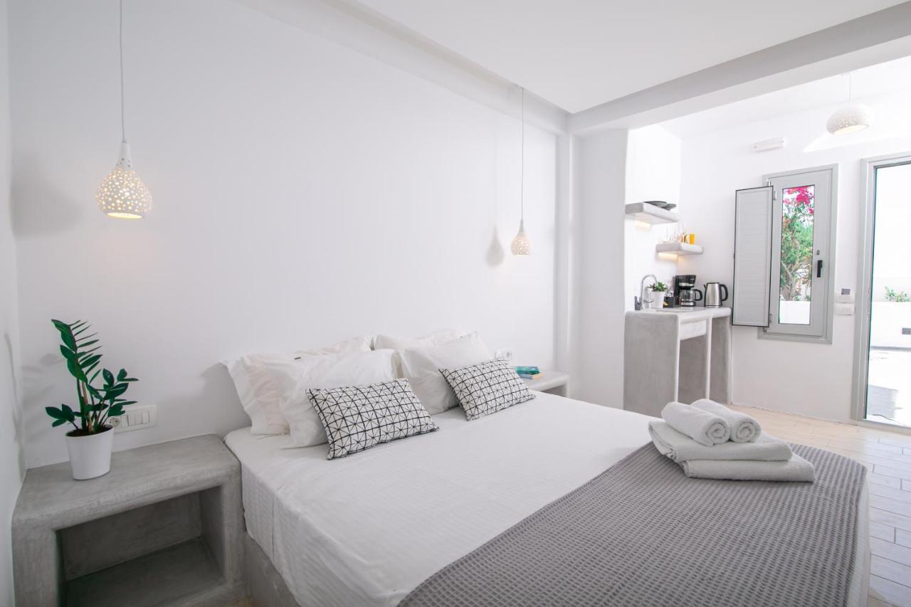 Sensia Luxury Studio With Hot Tub Oia  Exterior foto